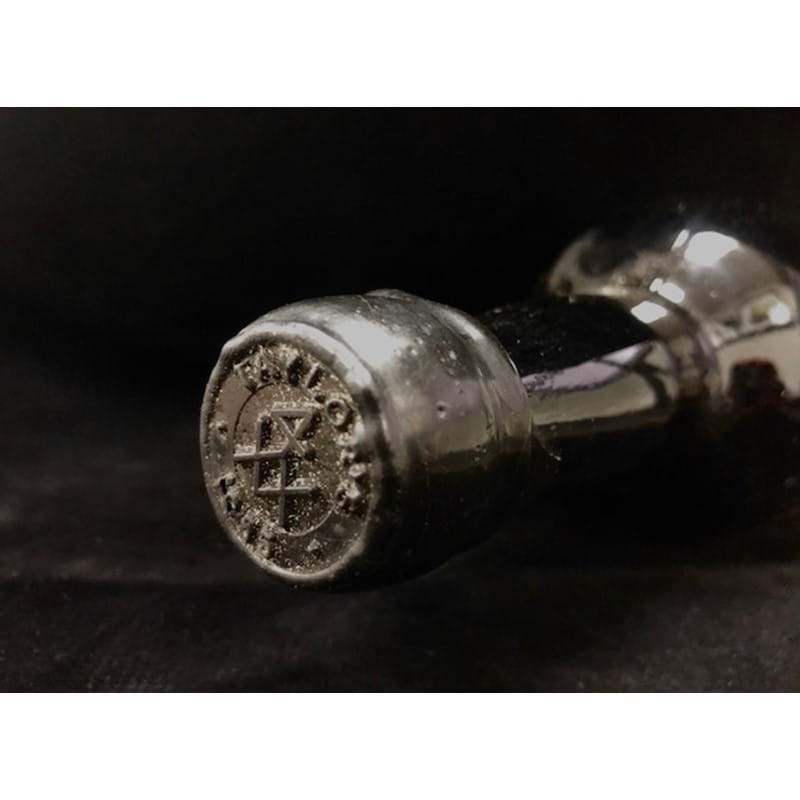 1955 TAYLOR FLADGATE Vintage Port Bottle (No Label) - NO DISCOUNT (los) Image